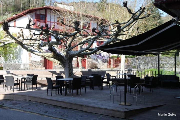 Hostal Auzoa Bera  Екстериор снимка